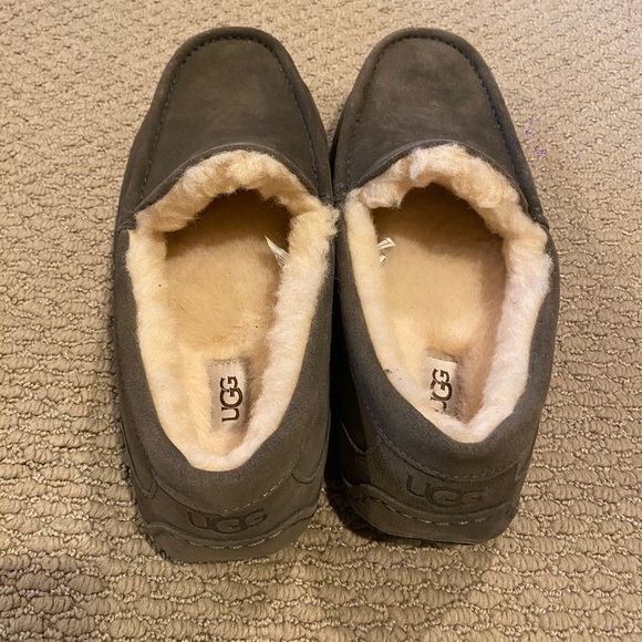 Ugg men's Ascot slipper US size 10. Burnt Olive Color - Picture 5 of 9